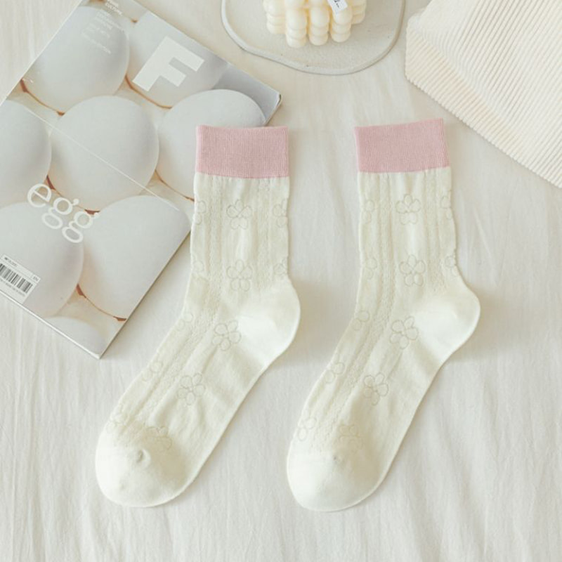 Meias de malha hollow mid de retalhos femininas em forma de diamante Meias de malha hollow mid de retalhos femininas em forma de diamante