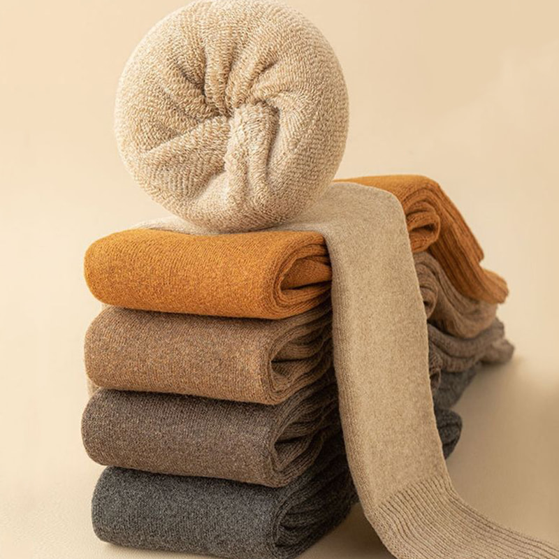 Atenção sobre meias para mulheres, meias altas japonesas de outono e inverno, meias compridas de inverno, meias longas quentes de grossa Atenção sobre meias para mulheres, meias altas japonesas de outono e inverno, meias compridas de inverno, meias longas quentes de grossa