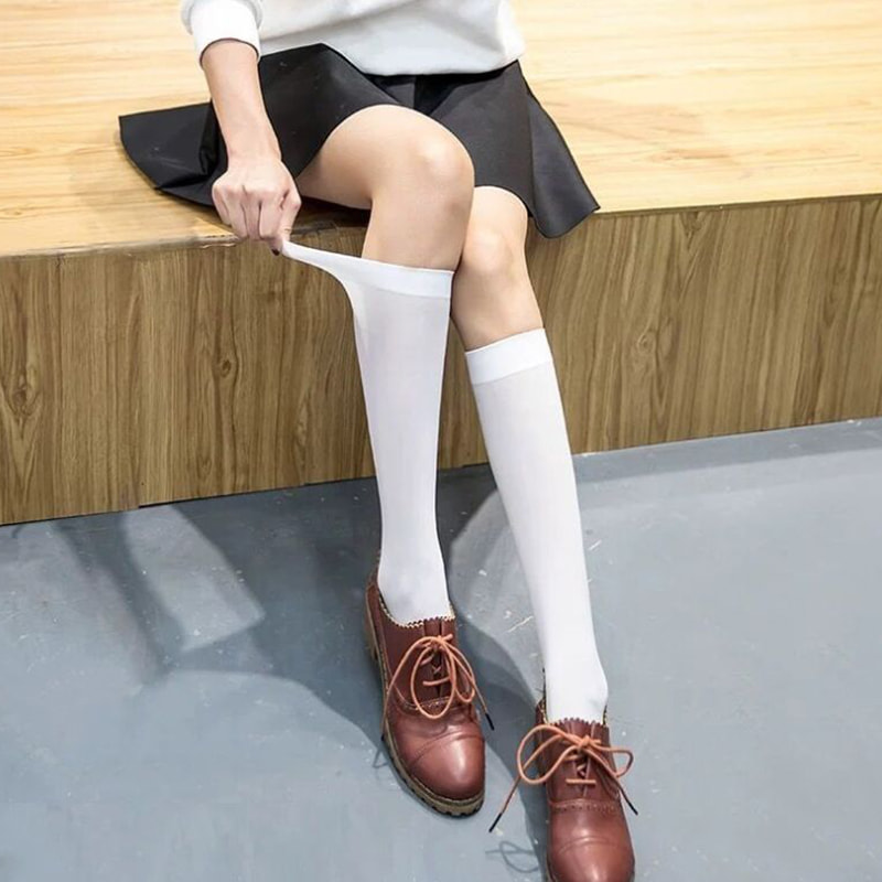 Velvet Fino Summer JK Socks feminino Longo meias de tubo de bezerro Velvet Fino Summer JK Socks feminino Longo meias de tubo de bezerro